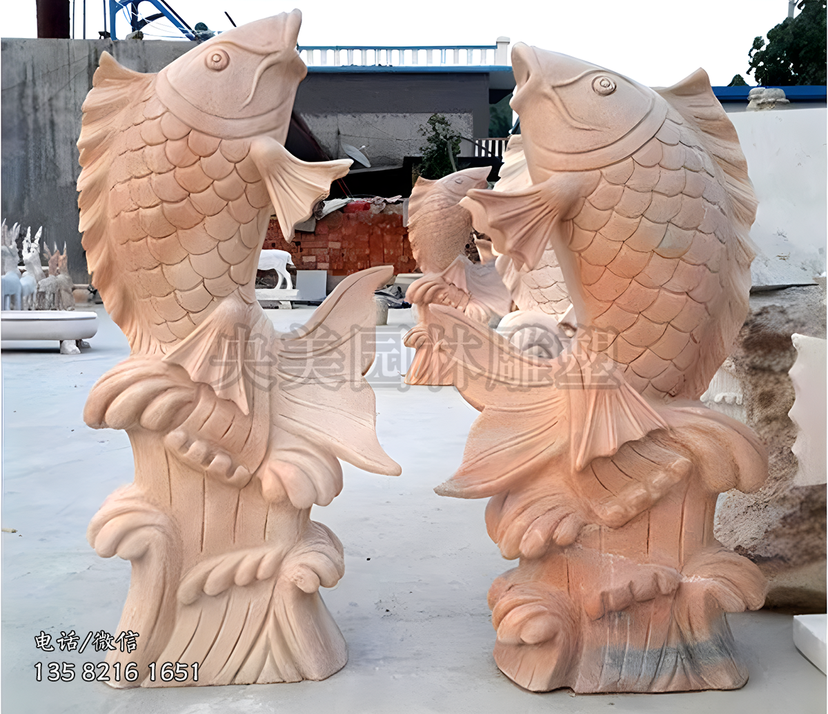 噴水魚(yú)晚霞紅石雕