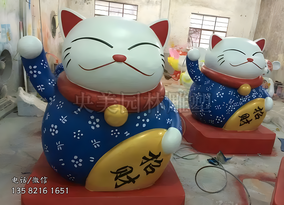 國(guó)風(fēng)服飾招財(cái)貓雕塑