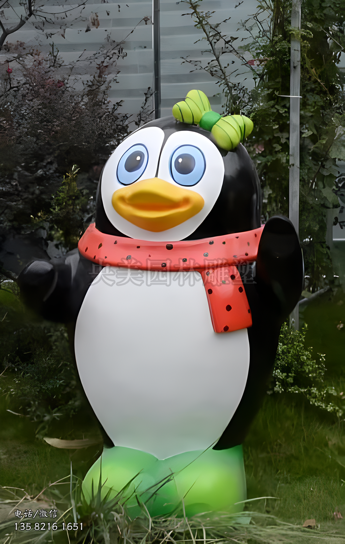 QQ企鵝雕塑造型