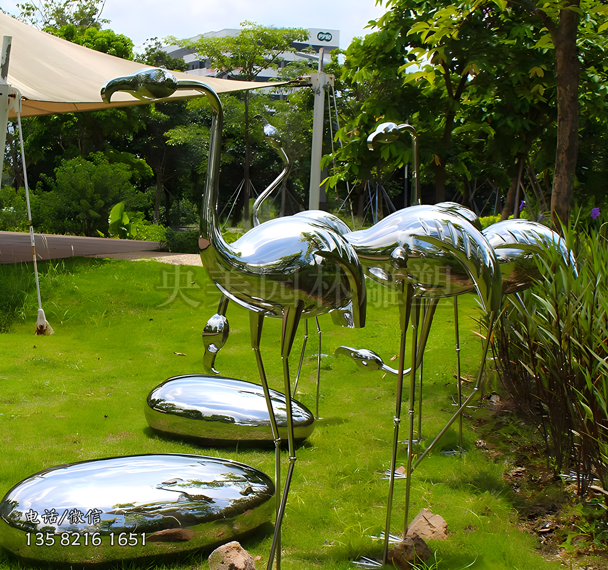 鏡面不銹鋼鍛造火烈鳥(niǎo)雕塑