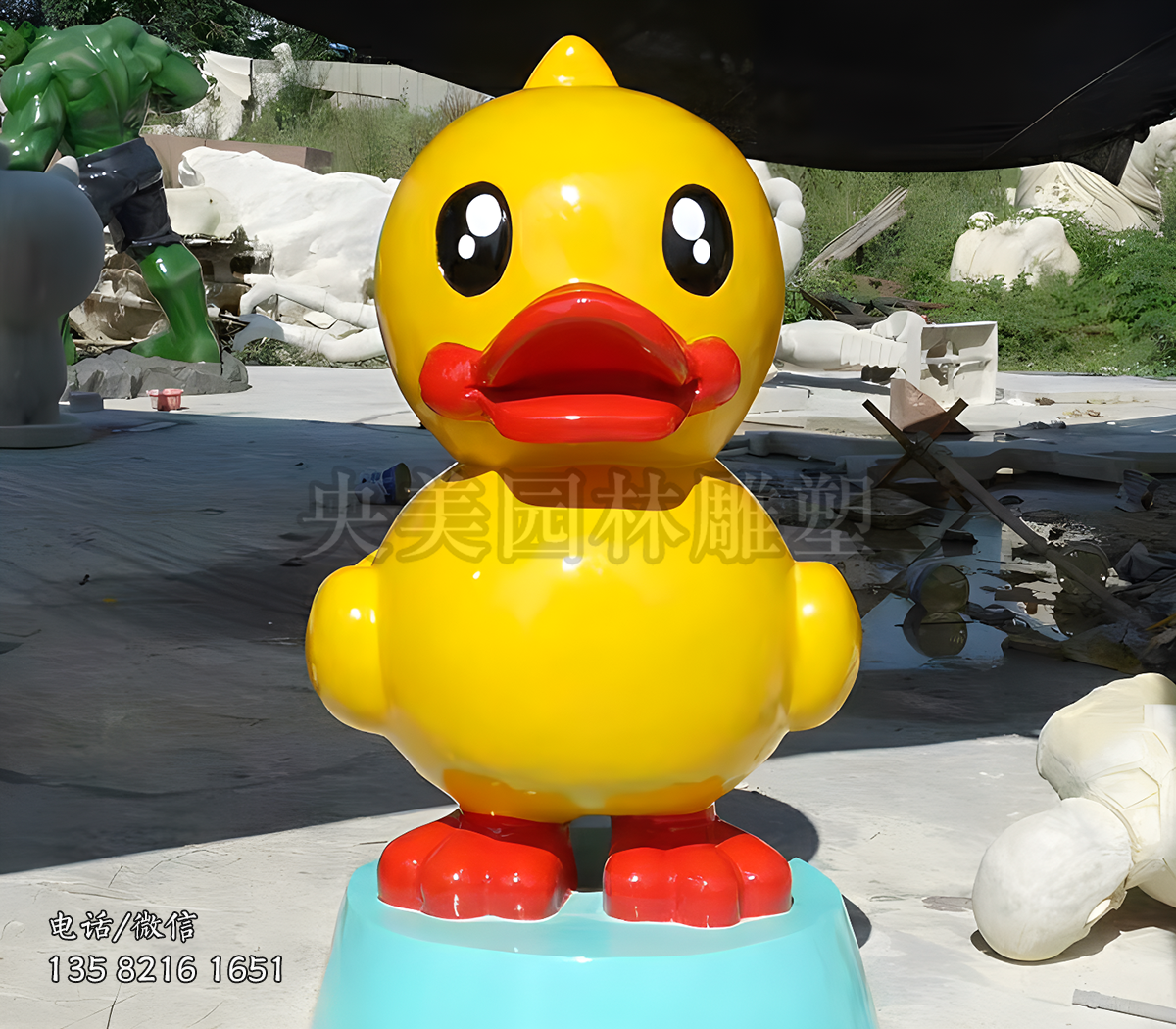 人立站姿卡通小黃鴨雕塑擺件