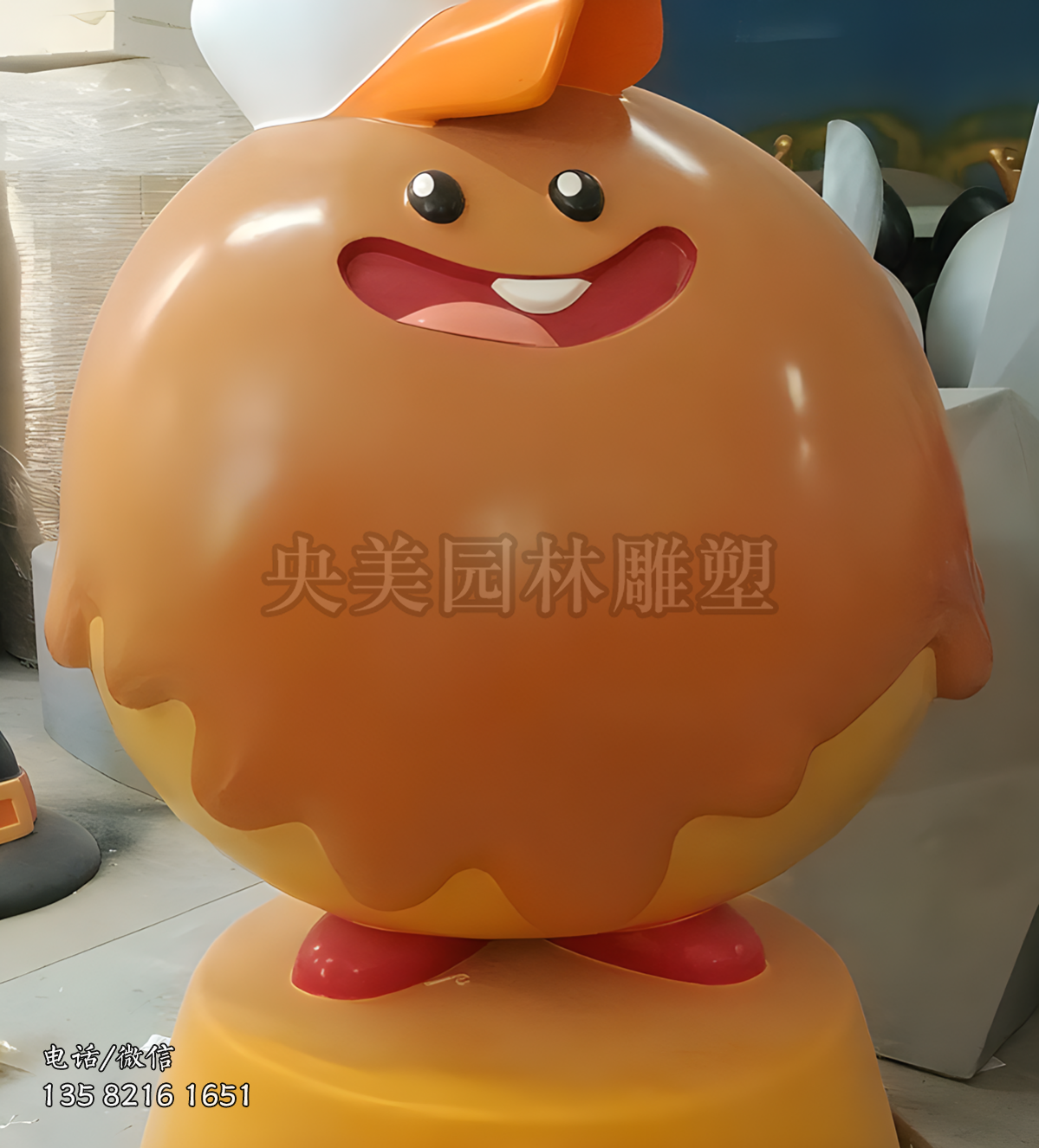 超可愛圓球型卡通小雞雕塑