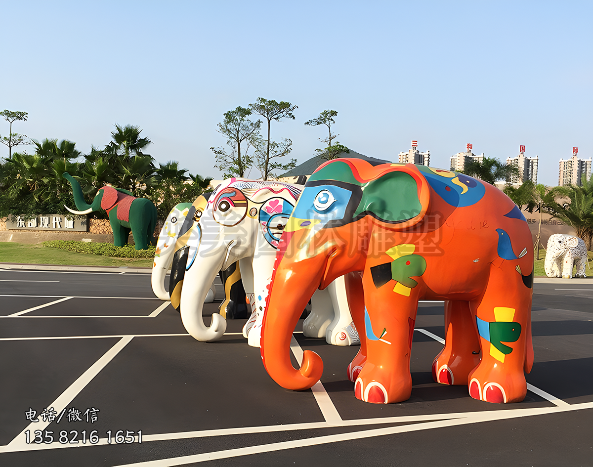 玻璃鋼彩繪大象雕塑