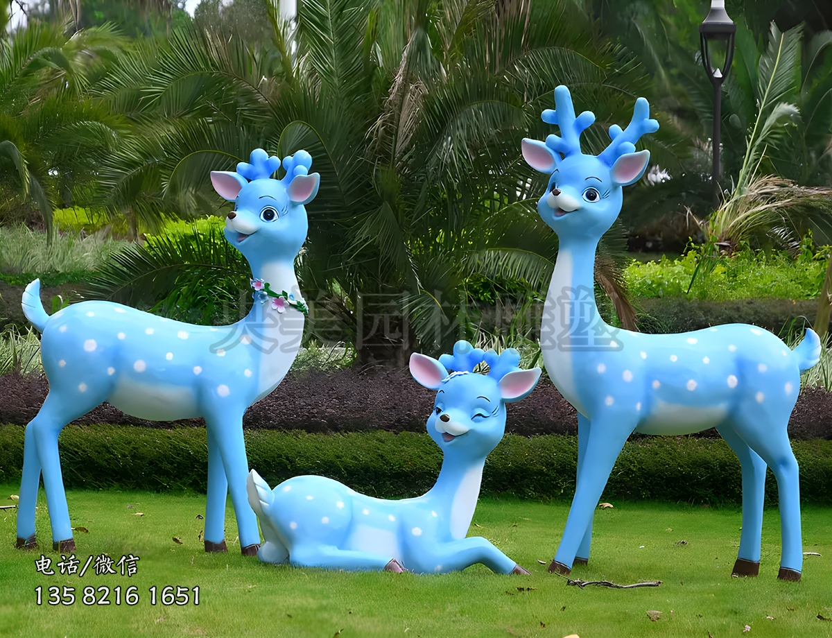 藍色系玻璃鋼卡通梅花鹿雕塑
