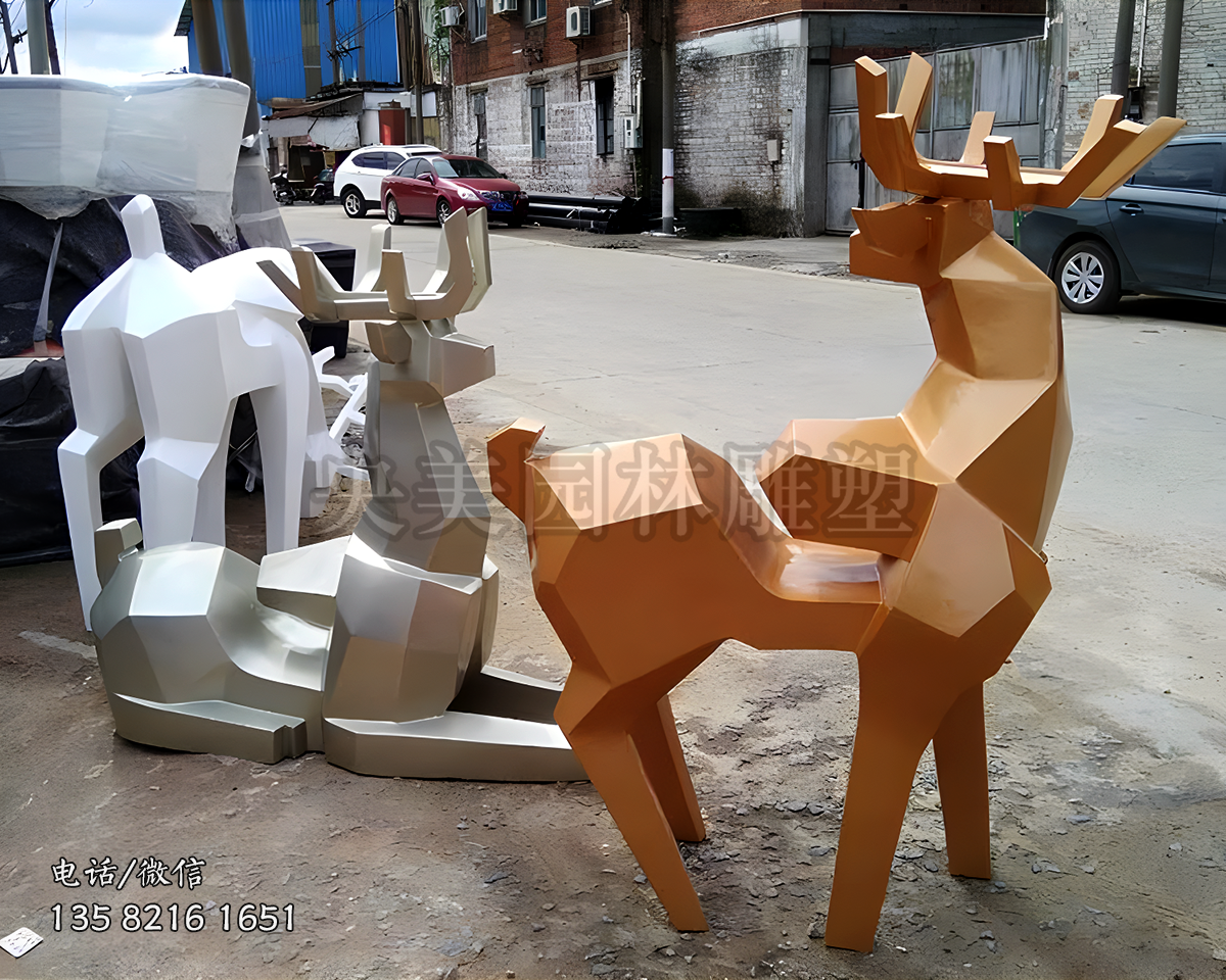 不銹鋼大塊面幾何型梅花鹿雕塑