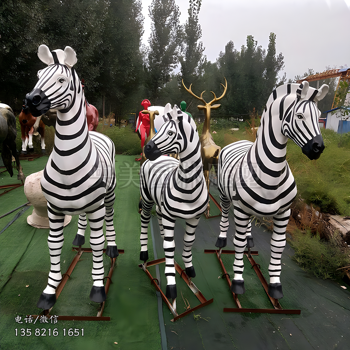 仿真斑馬玻璃鋼動物雕塑