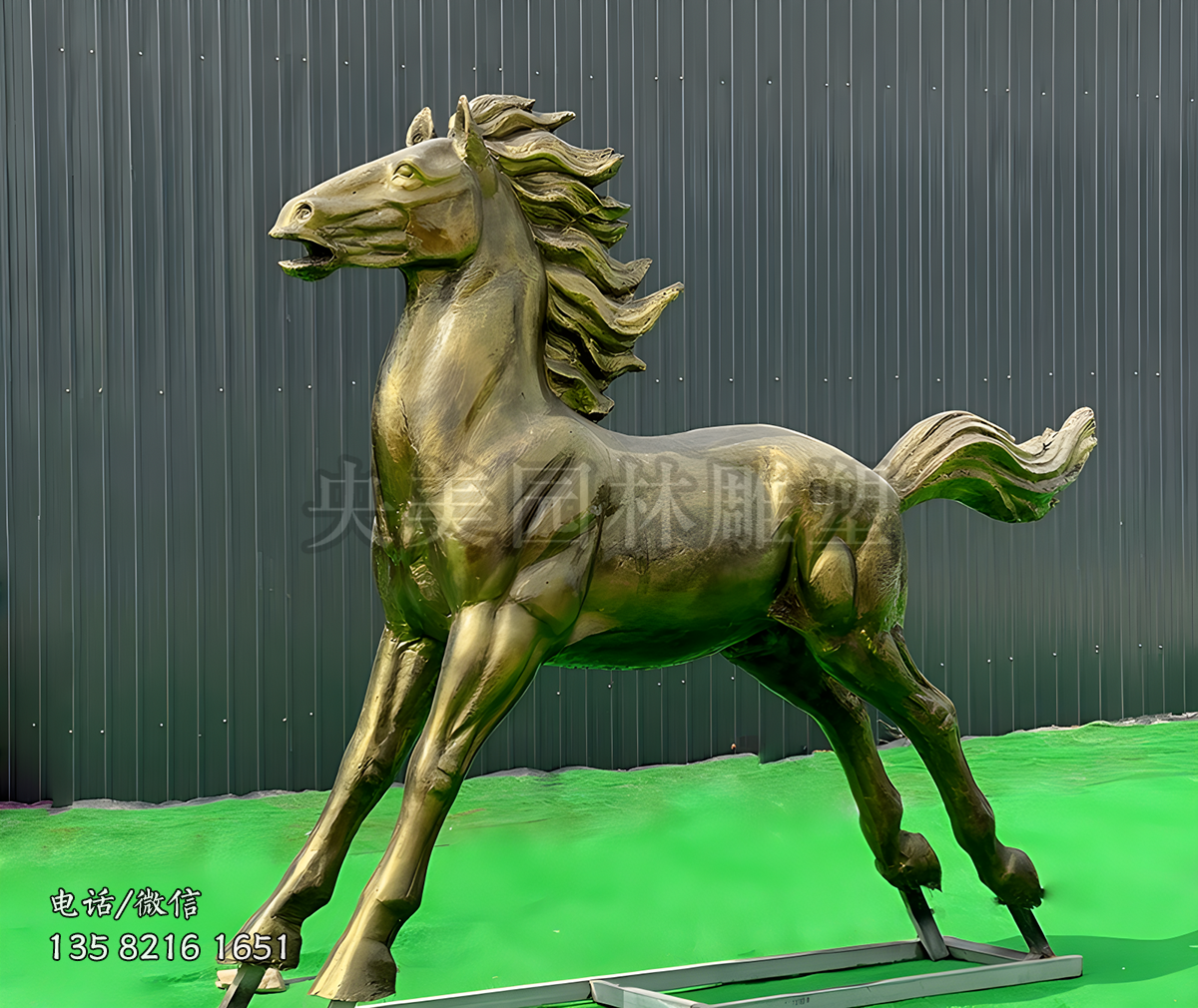 奔馬玻璃鋼仿銅馬雕塑