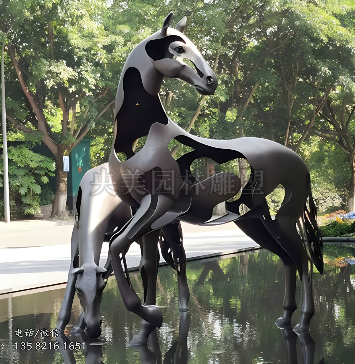 鏤空創(chuàng)意殘缺的馬雕塑