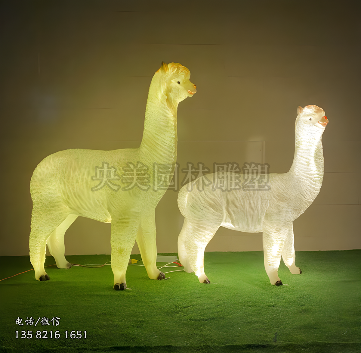 透光羊駝玻璃鋼動(dòng)物雕塑