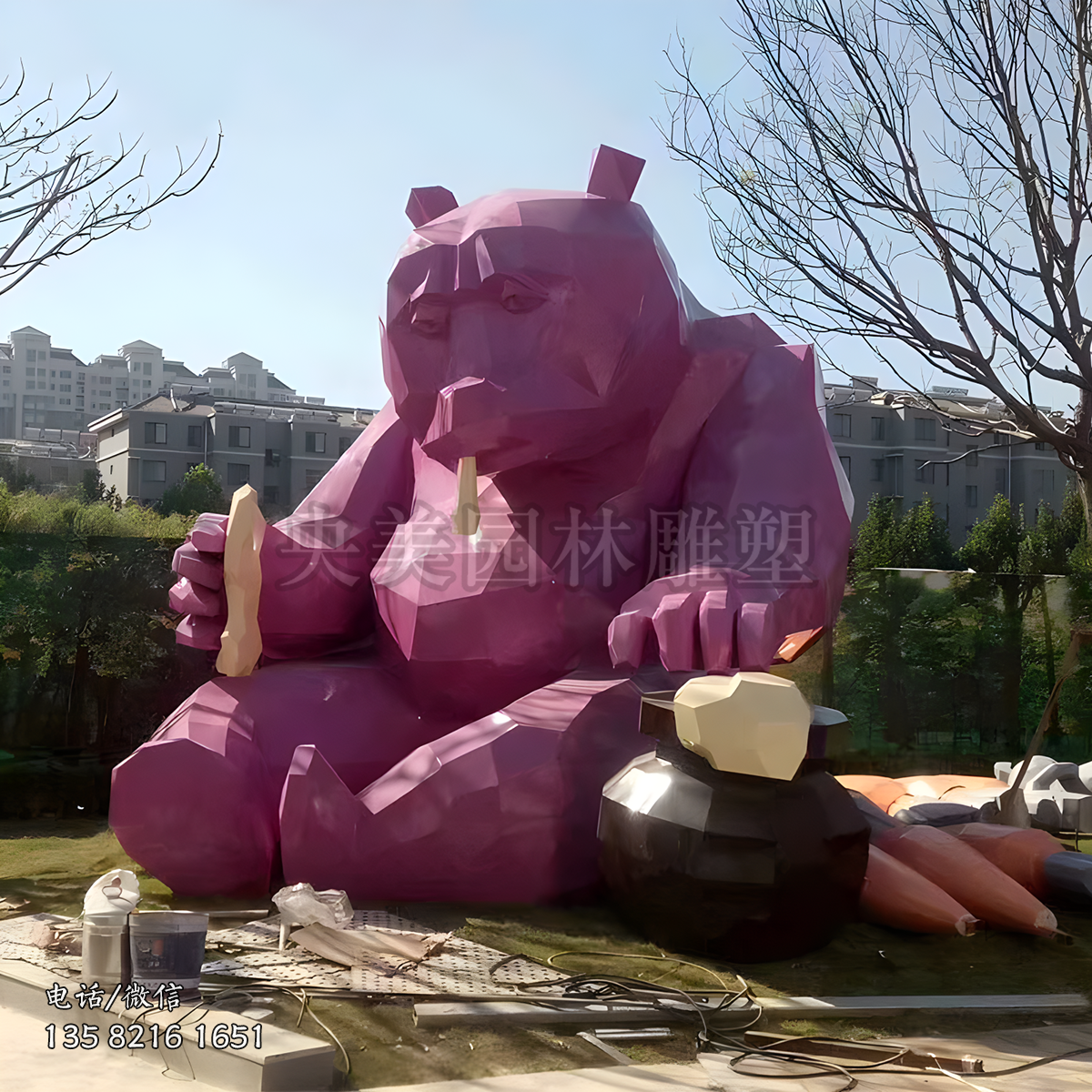 吃蜂蜜的幾何塊面熊雕塑