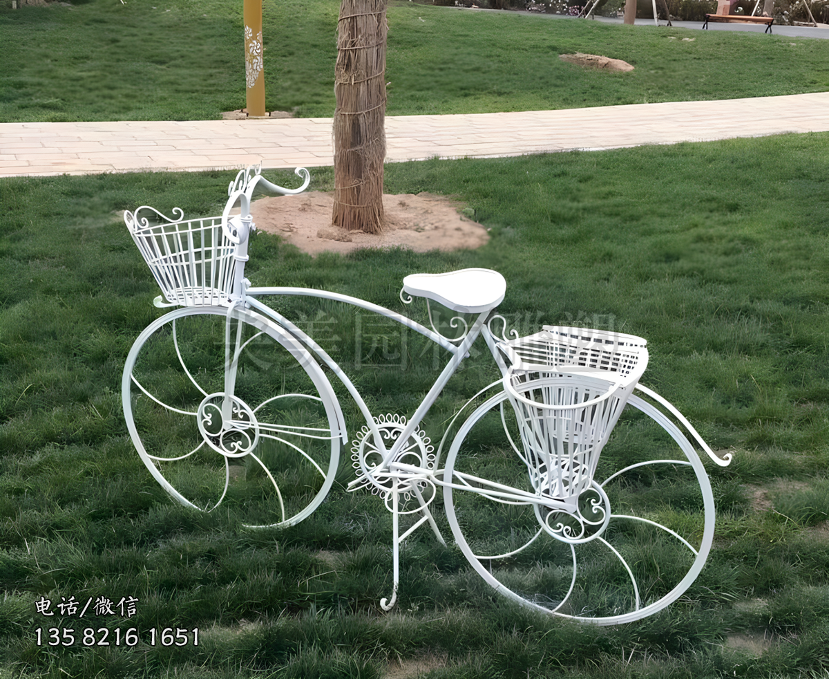 花邊鐵藝自行車雕塑