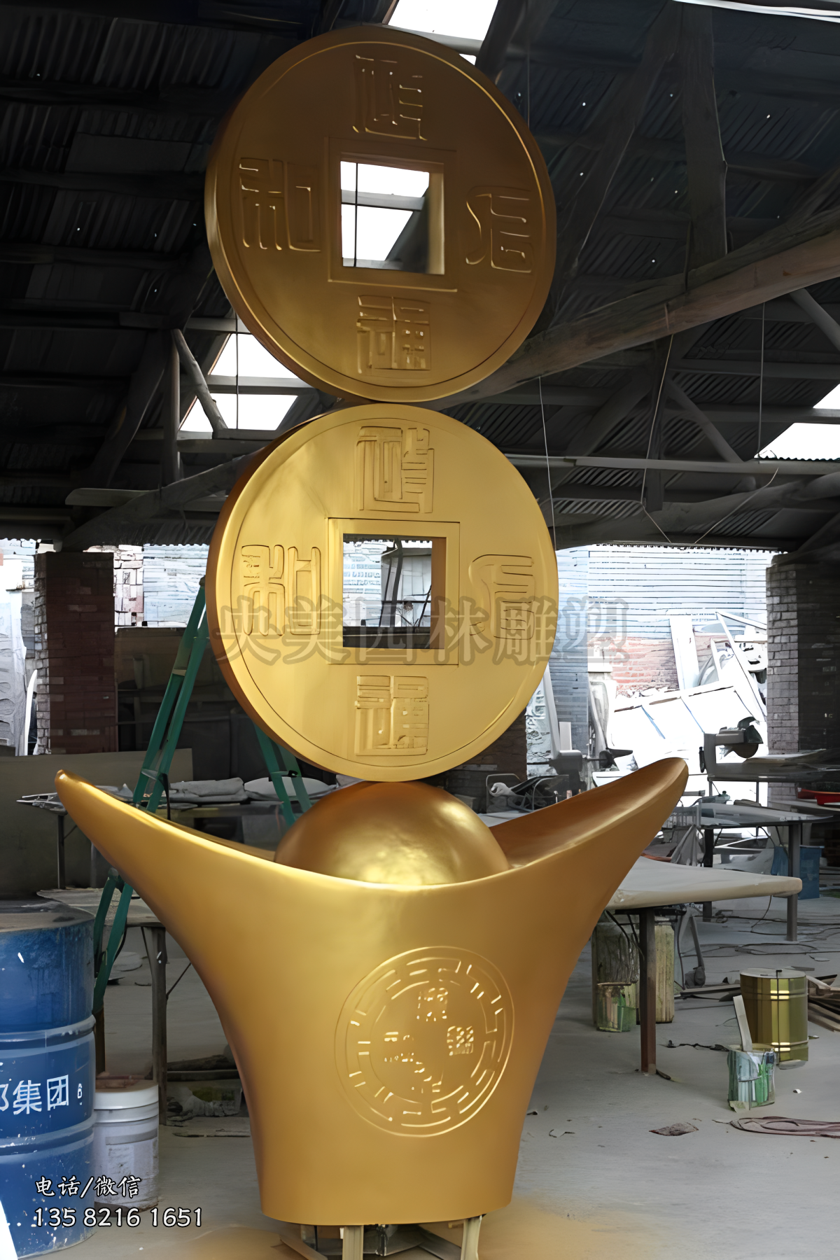 玻璃鋼元寶造型景觀雕塑