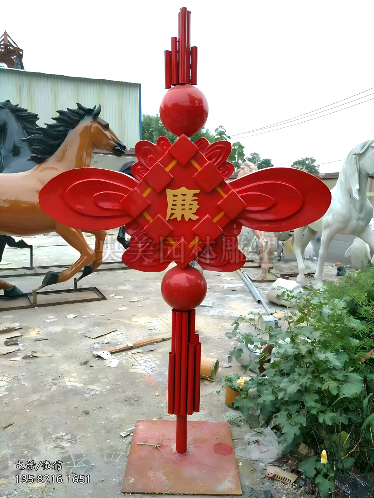 中國結(jié)燈籠造型玻璃鋼景觀雕塑