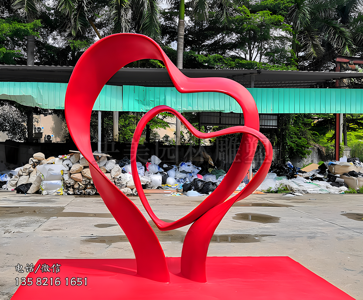 流線型創(chuàng)意愛(ài)心雕塑擺件