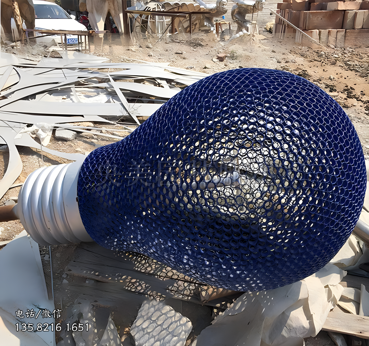 不銹鋼創(chuàng)意燈泡雕塑