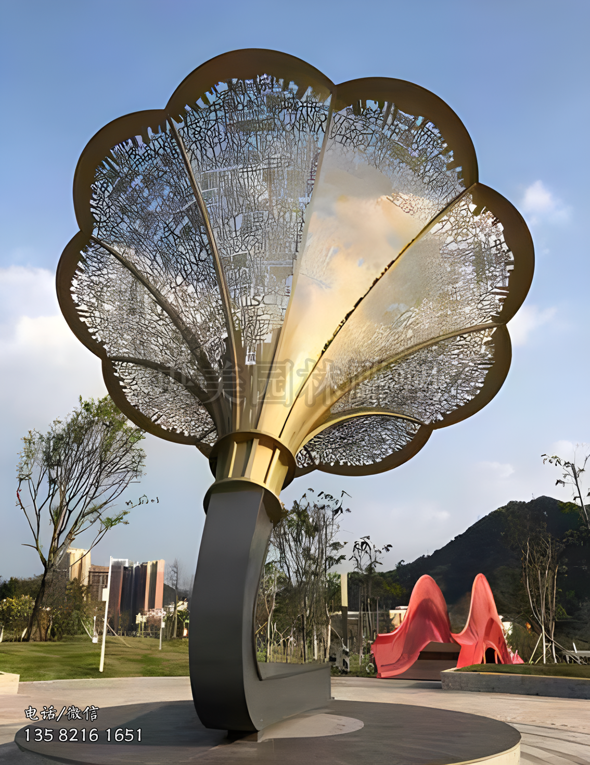 鏤空透光不銹鋼喇叭景觀雕塑